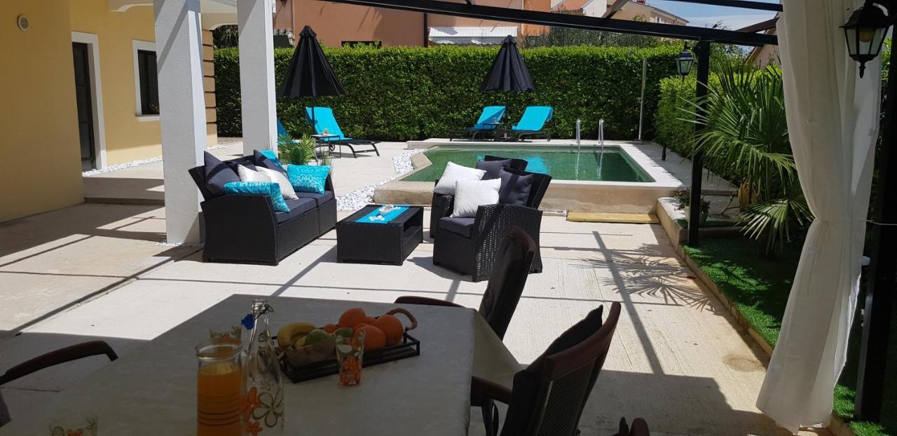 Apartmens Alenka โรวีน ภายนอก รูปภาพ