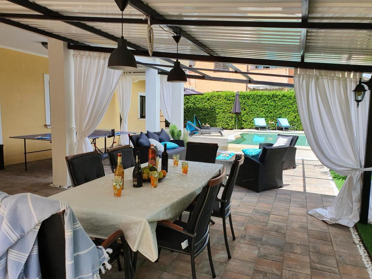 Apartmens Alenka โรวีน ภายนอก รูปภาพ